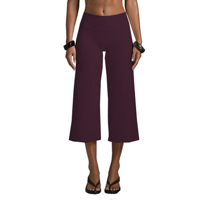 Women’s Sports Bra And Wide-Leg Capri Workout Set