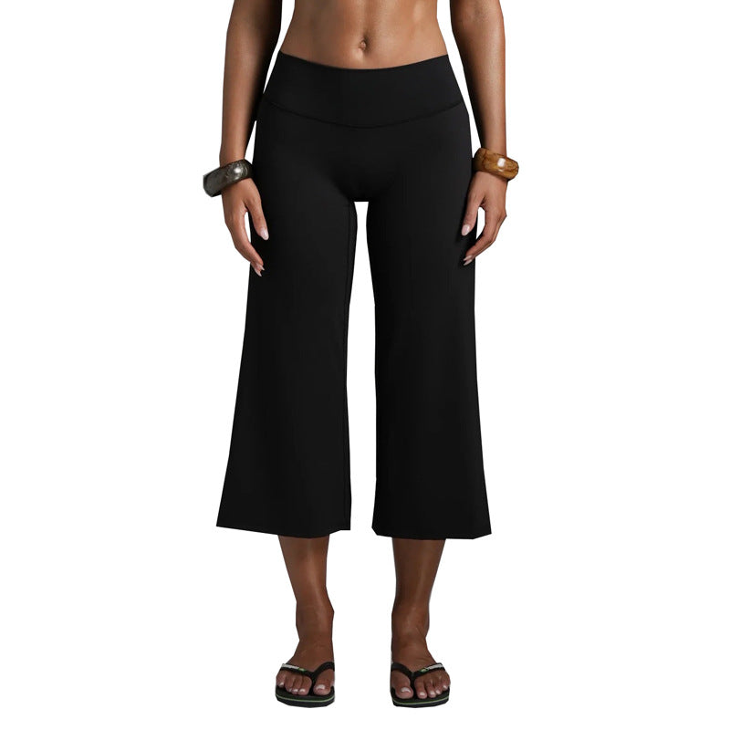 Women’s Sports Bra And Wide-Leg Capri Workout Set